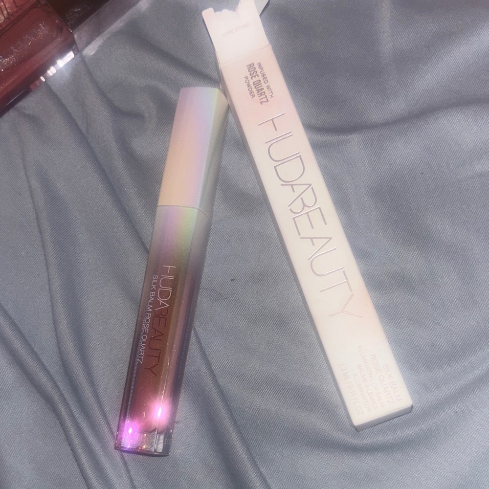 HUDA BEAUTY Multicolor Lip Gloss